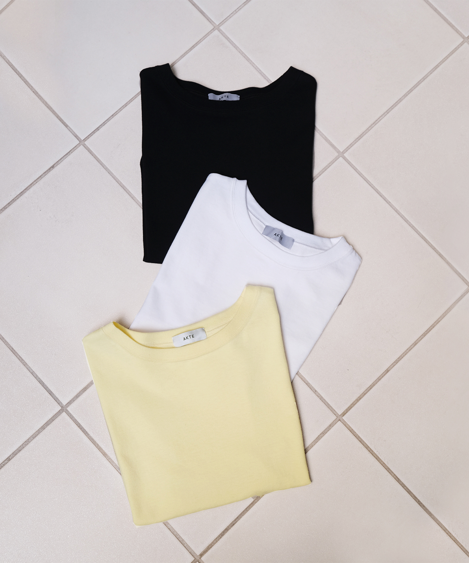 ベーシッククルーネックTシャツ