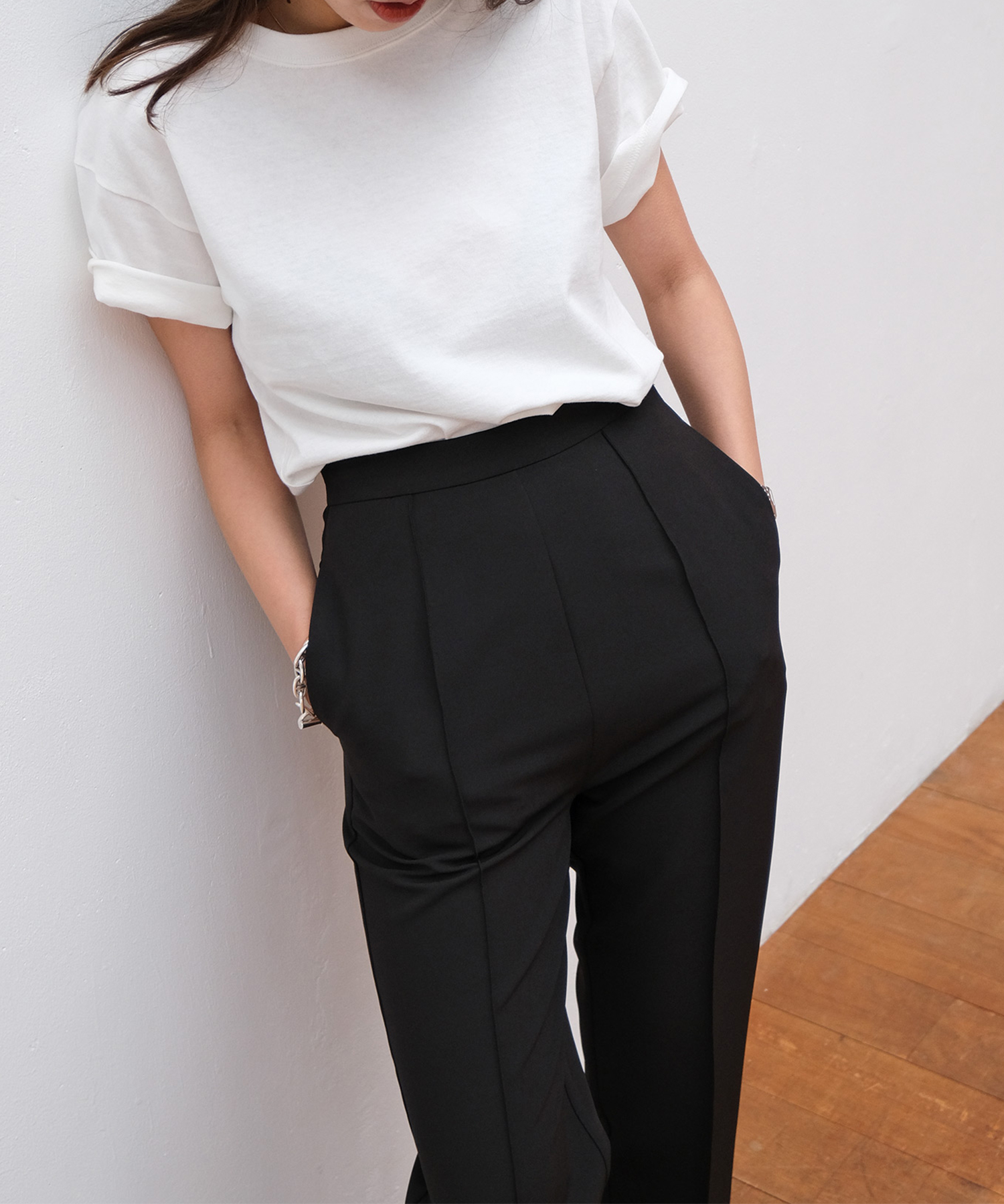 ベーシッククルーネックTシャツ