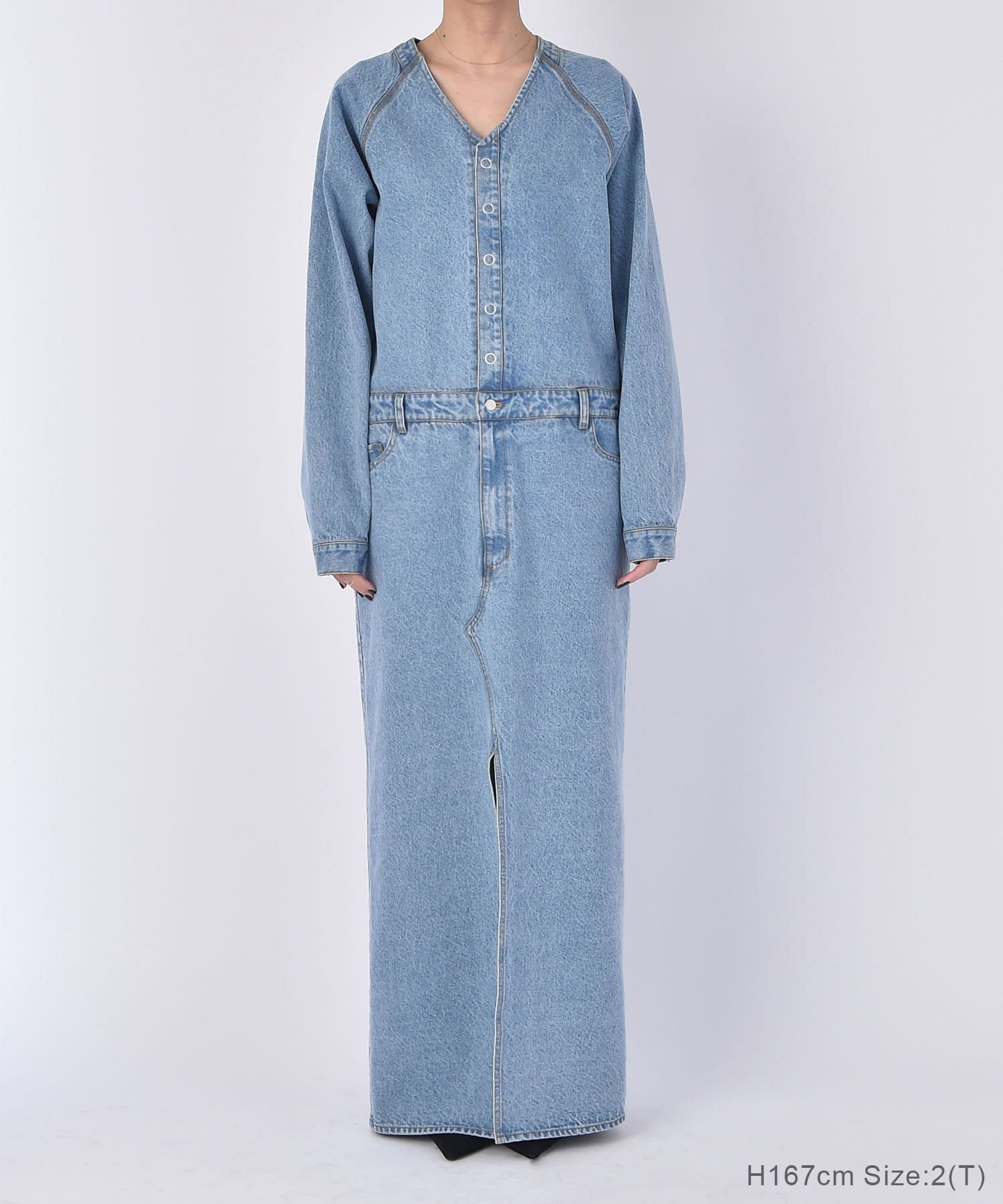 AKTE Vネックデニムドレス ライトブルー Vネックデニムドレス | AKTE