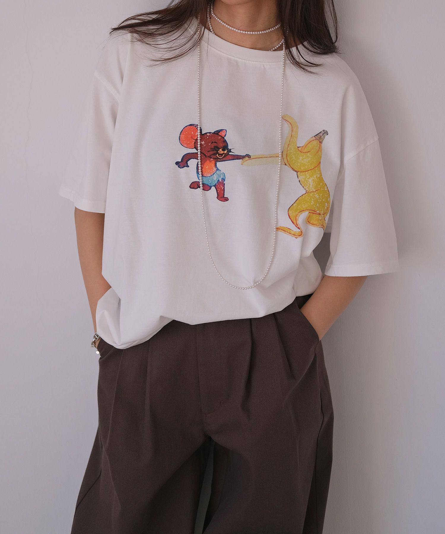 アトリエggトムとジェリー LOVE LETTER Tシャツ 1½ tシャツ トムとジェリーTシャツ（後ろ姿プリント） レディース