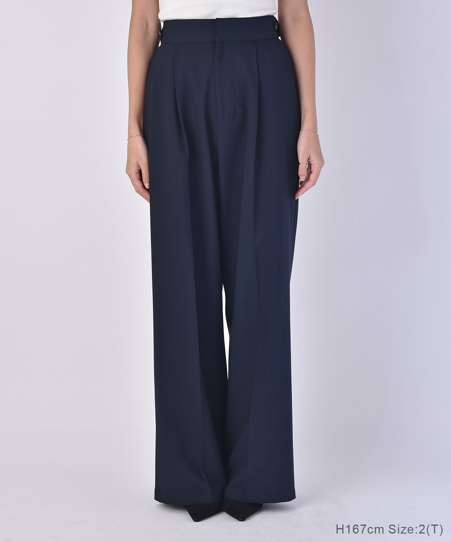 AKTE ハイウエストライトパンツ ラベンダー AKTE（アクテ）の「ペーパーバックライトパンツ（その他パンツ