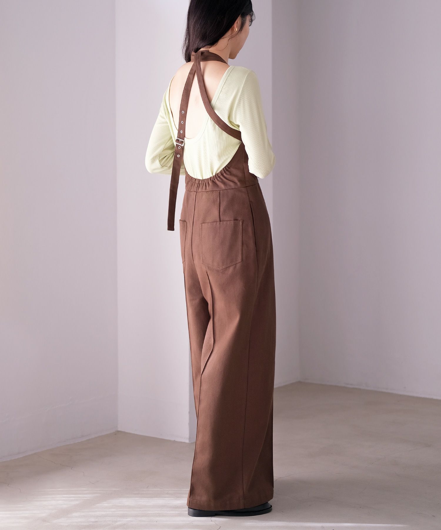 デザインストラップジャンプスーツ | AKTE