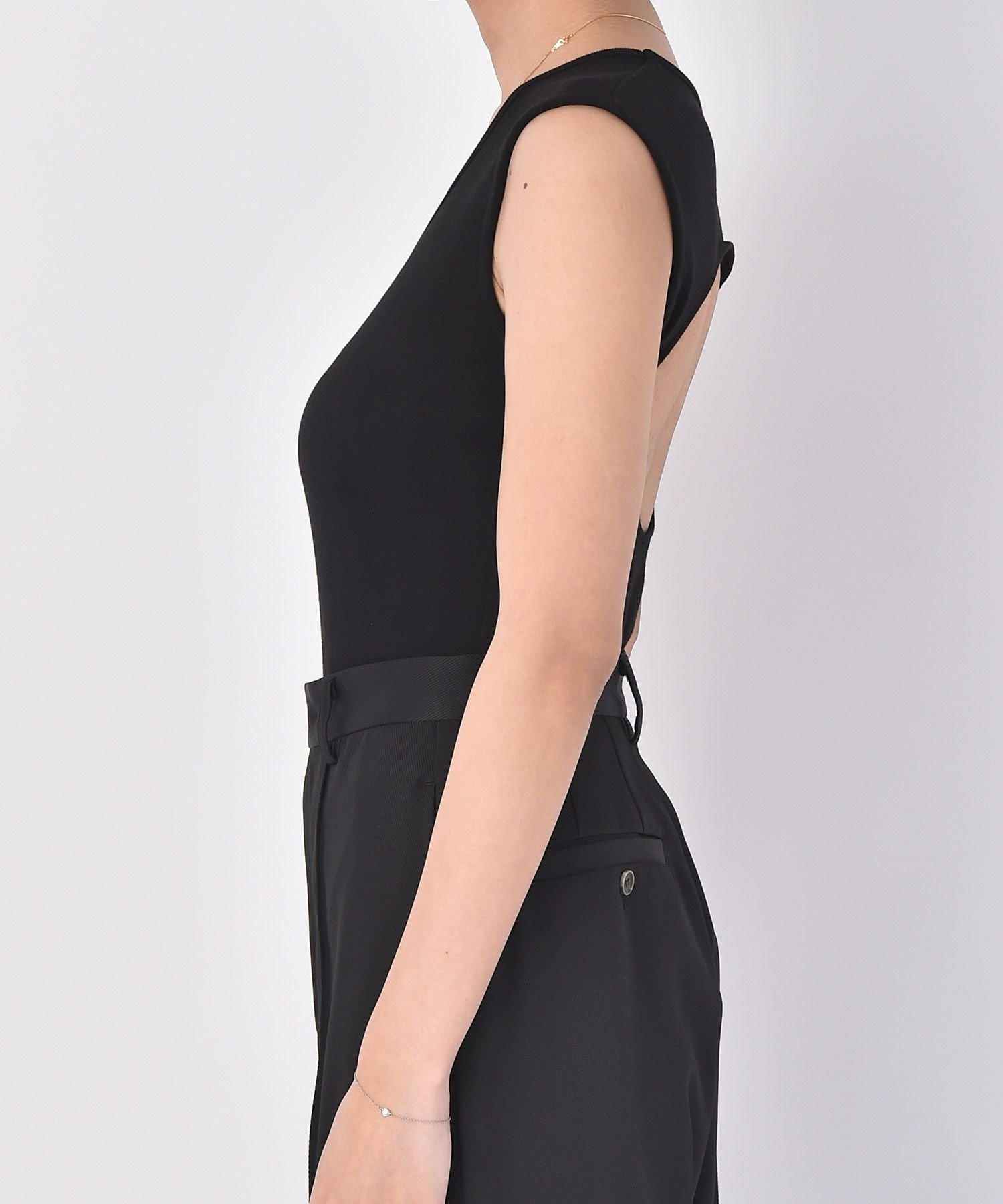 バックラウンドボディスーツ | AKTE