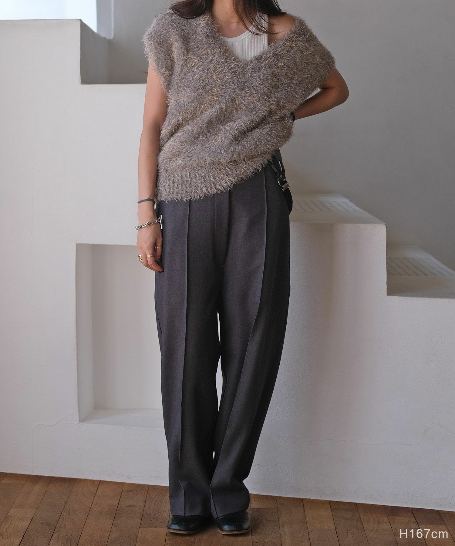 Vネックラメシャギーニットベスト | AKTE