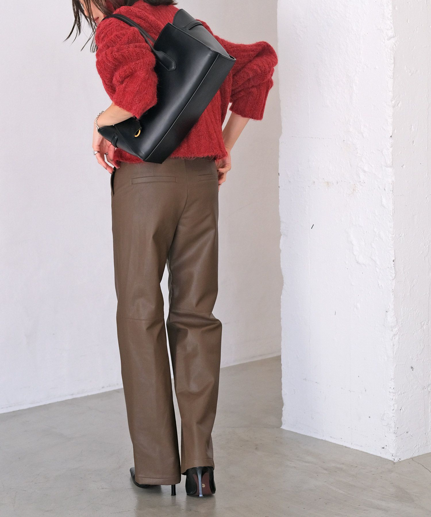 フェイクレザーパンツ | AKTE